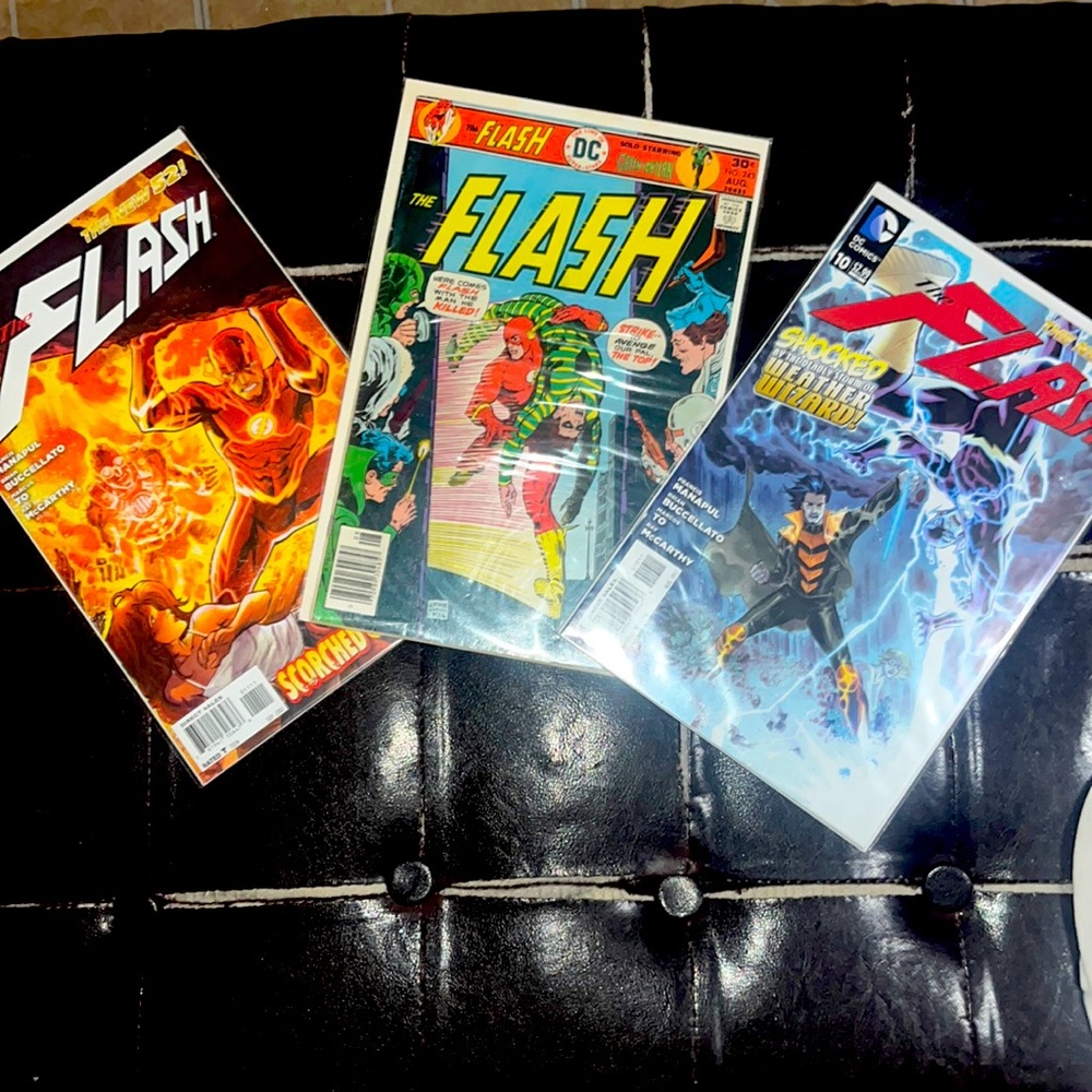 THE FLASH COMIC BOOK BUNDLE